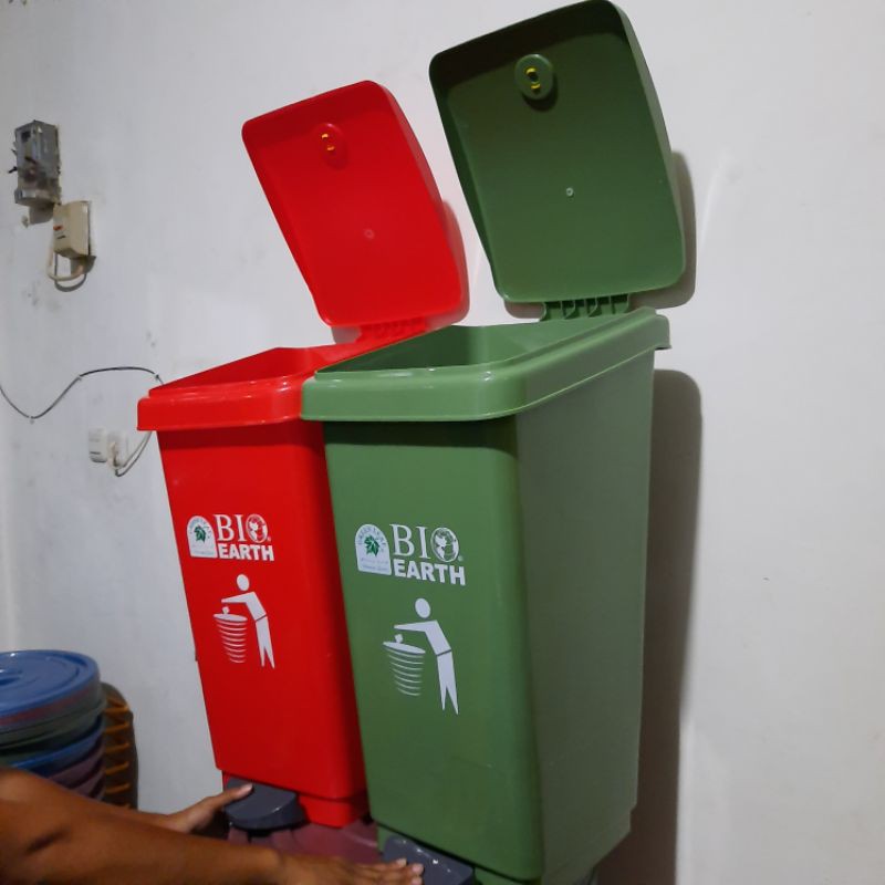 Tempat Sampah Injak Injek 50 Liter Bio Earth 2160