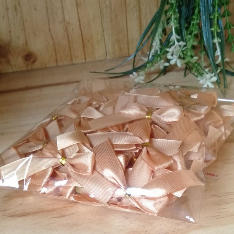 

100pcs pita sovenir jadi 1,5cm tinggal tempel || pita hiasan mini kado satin gold muda