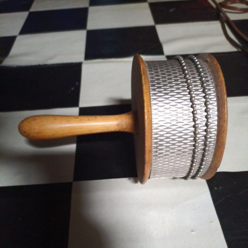 Cabasa alat musik perkusi