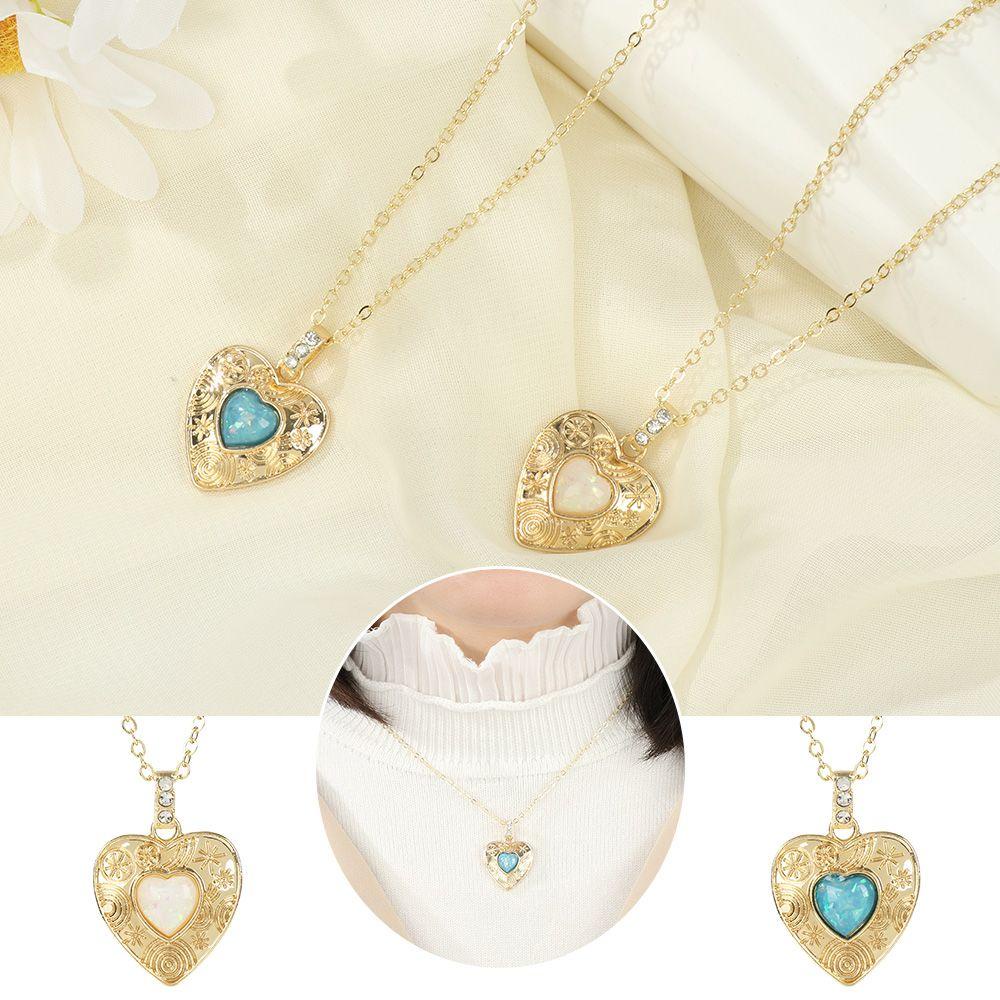 Lily Heart Locket Necklace Hadiah Pribadi Kreatif Aksesoris Perhiasan