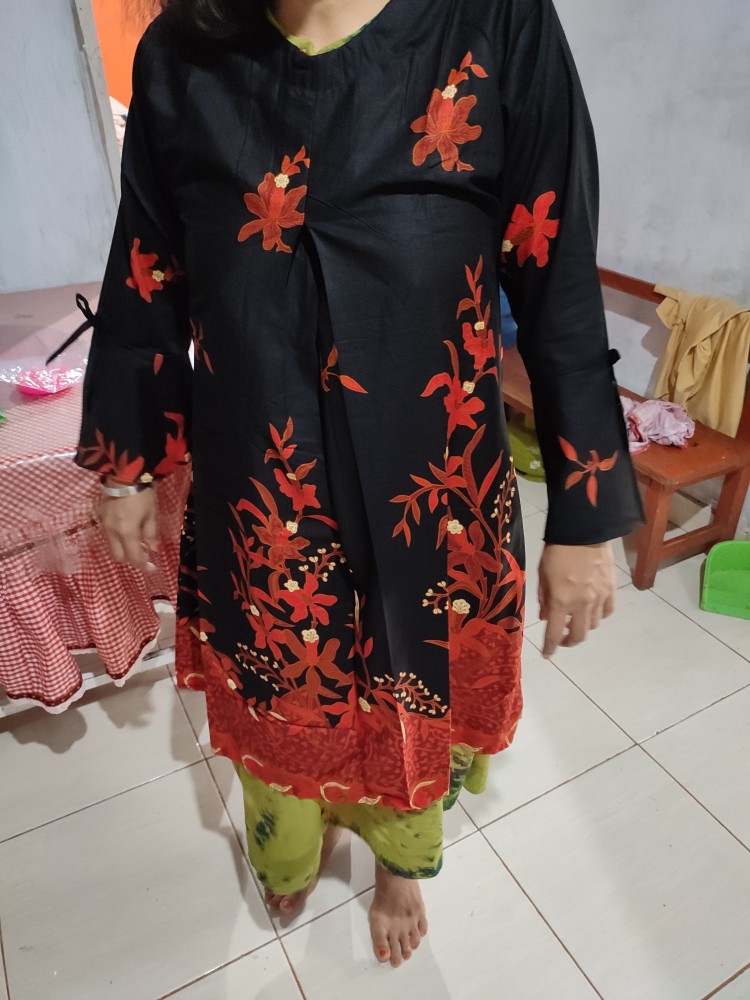 Grosir Terlaris Genes Jelita Tunic Navbor Yelbor Whitbor Creambor Tunik Batik Modern Hrb058