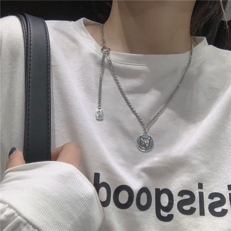 Korean Hip Hop Cat little girl pendant Version Retro Style Personality Fashion Punk Necklace Niche Design Clavicle Chain Sweater Necklace for women