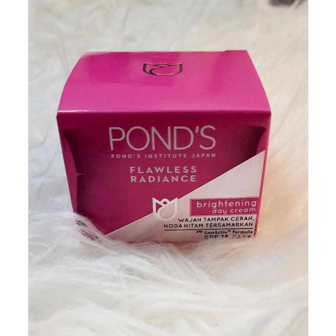 Ponds Age Miracle Day Cream / Age Miracle Night Cream / Flawless Radiance SPF 18 PA++ Brightening Day Cream 10gr