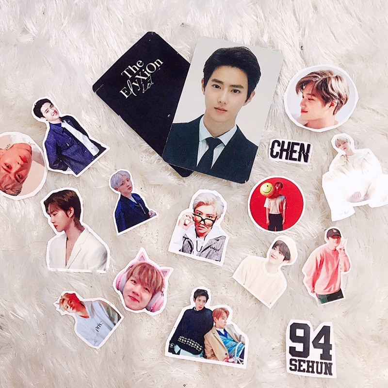 PHOTOCARD SUHO THE ELYXION + sticker