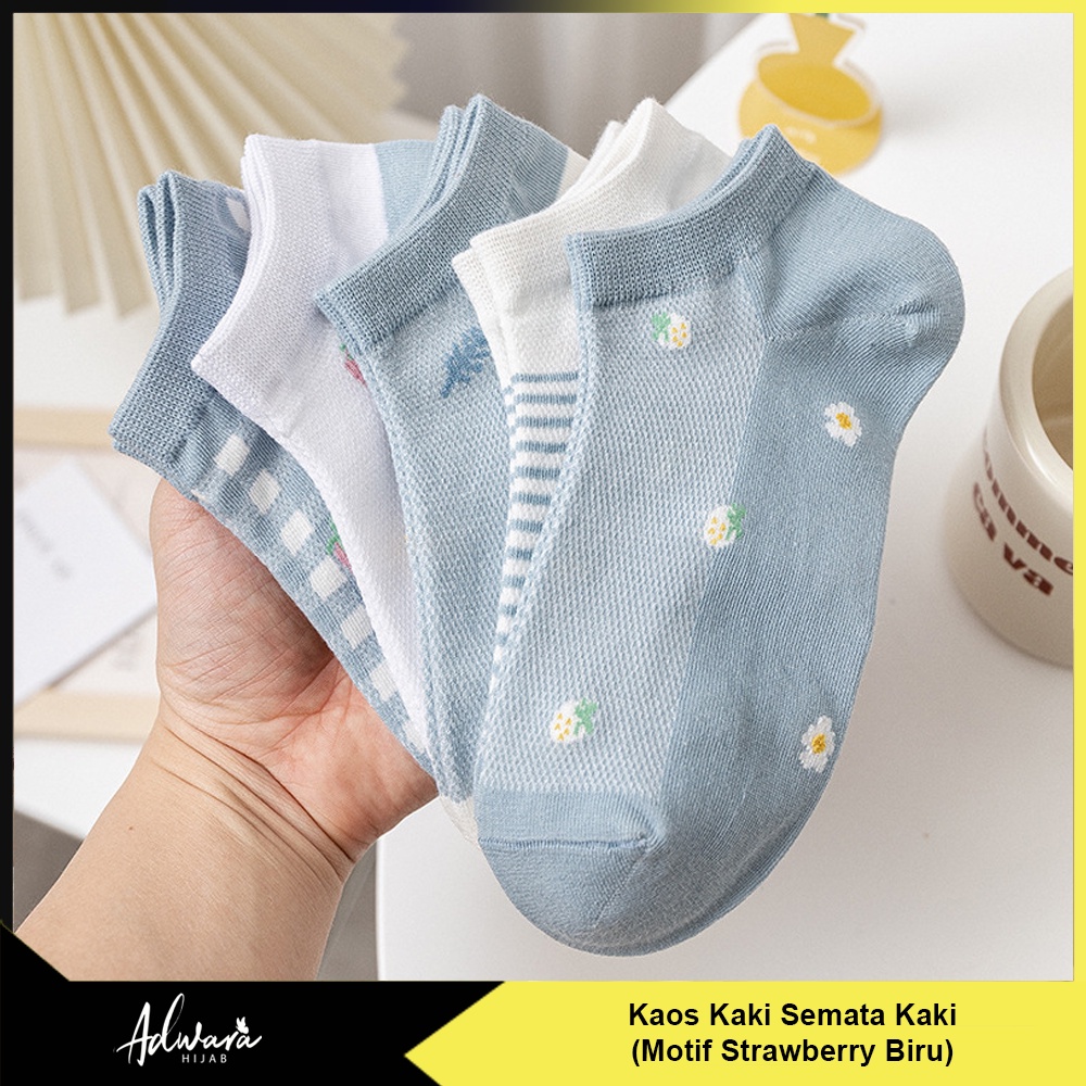 Kaos kaki pendek wanita semata kaki motif daun strawberry biru