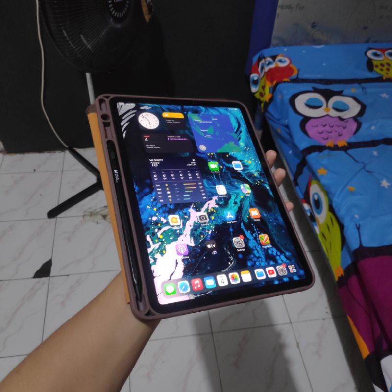 iPad Pro 11 64gb + Pencil + Case dan lainnya second bekas beli 2020
