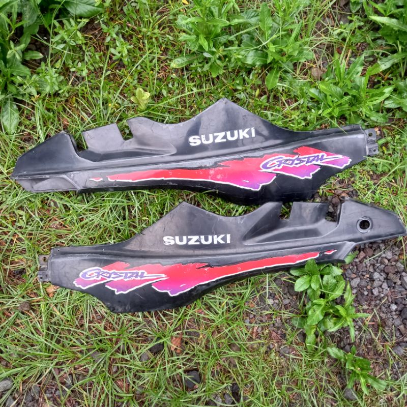 cover body belakang set kanan kiri motor suzuki crystal original copotan motor murah meriah