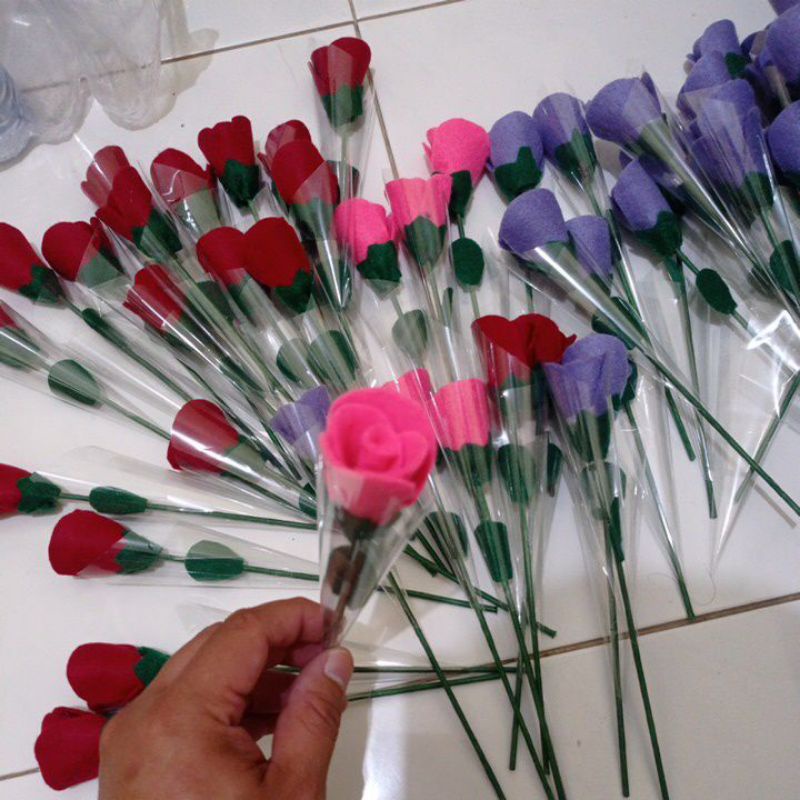 Bunga Mawar Flanel Imitasi plus plastik