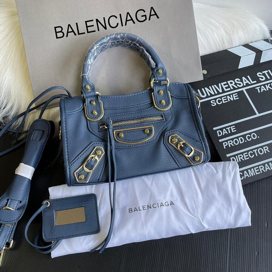 

Sale BALENCIAGA EDGE GRAINED SMALL 24CM GHW FREE PAPERBAG