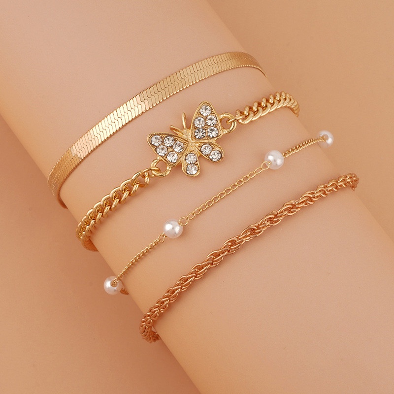 4pcs / Set Gelang Multilayer Desain Kupu-Kupu Aksen Berlian Mutiara Untuk Wanita