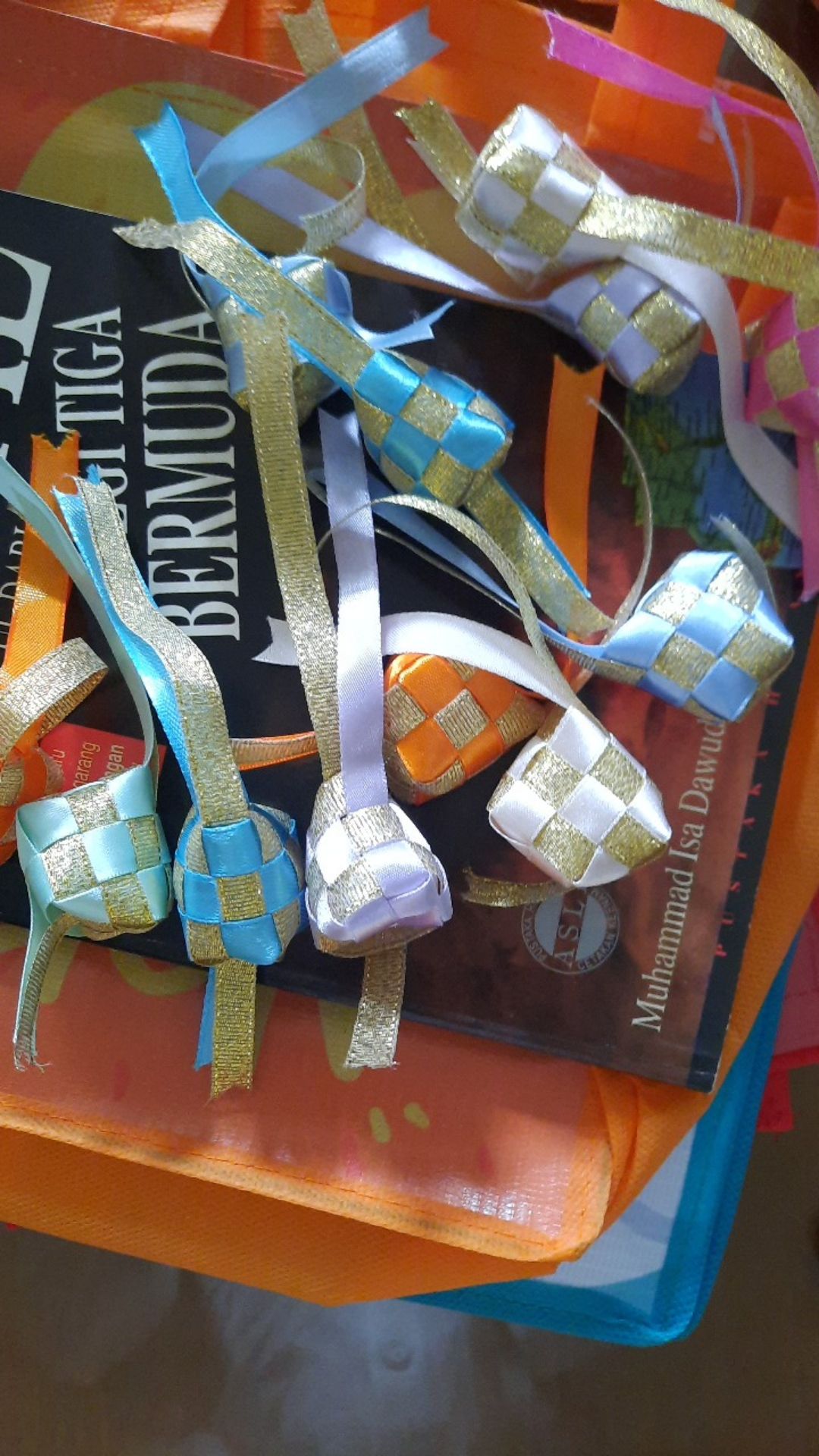 Ketupat Pita Lebar 3/8