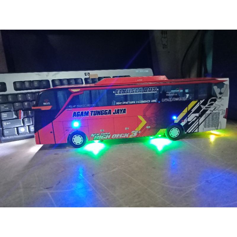 Miniatur bus RC remot control cas Agam Tungga Jaya