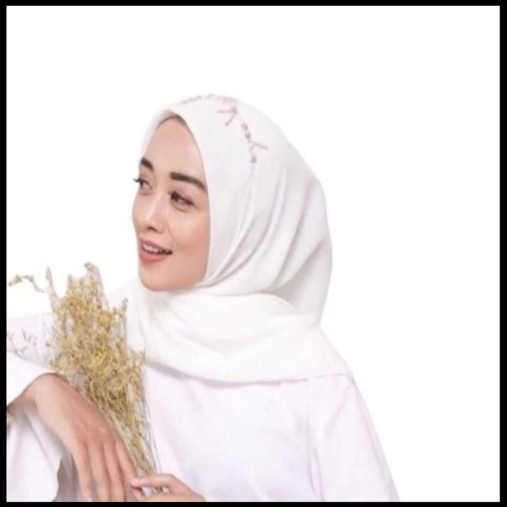 KERUDUNG SEGI EMPAT BELLA SQUARE PAYET/ JILBAB PAYET BELLA SQUARE BAHAN POLLYCOTTON/ HIJAB PAYET-BROKEN WHITE