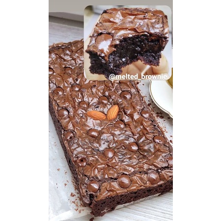 

melted brownie,brownies melted,brownies lumer,brownies premium,brownies jakarta,brownies dengan bahan2 premium yang lumer dan nyoklat banget dimulut.size 22x10cm