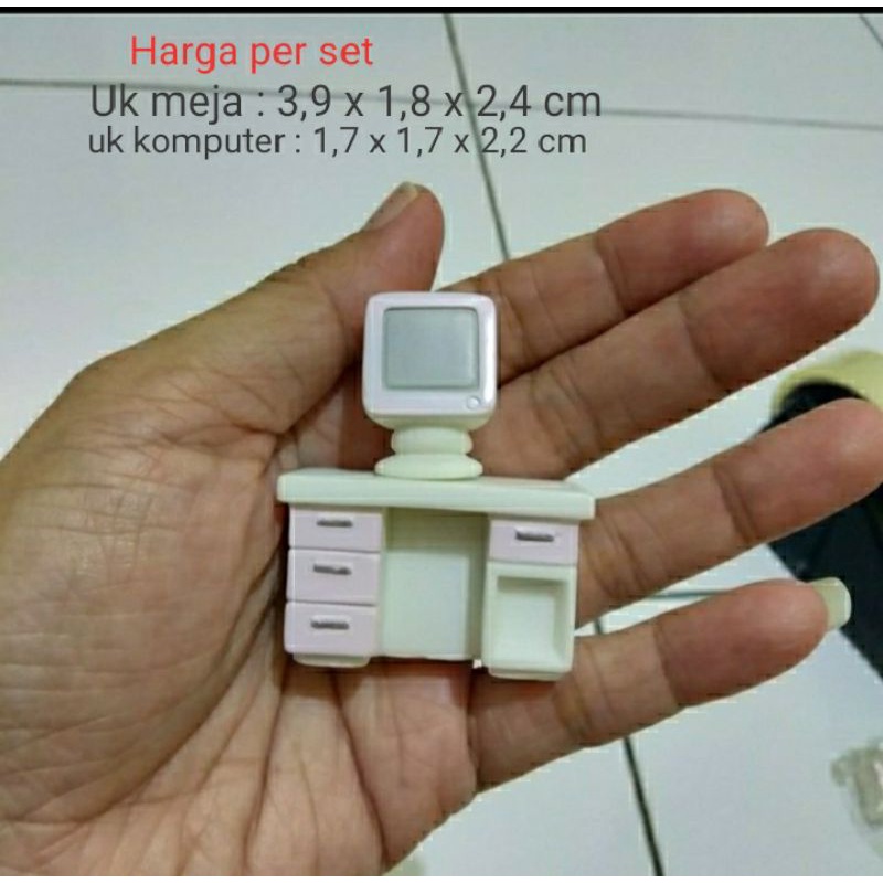 Miniatur Meja Belajar dan Komputer 2pc