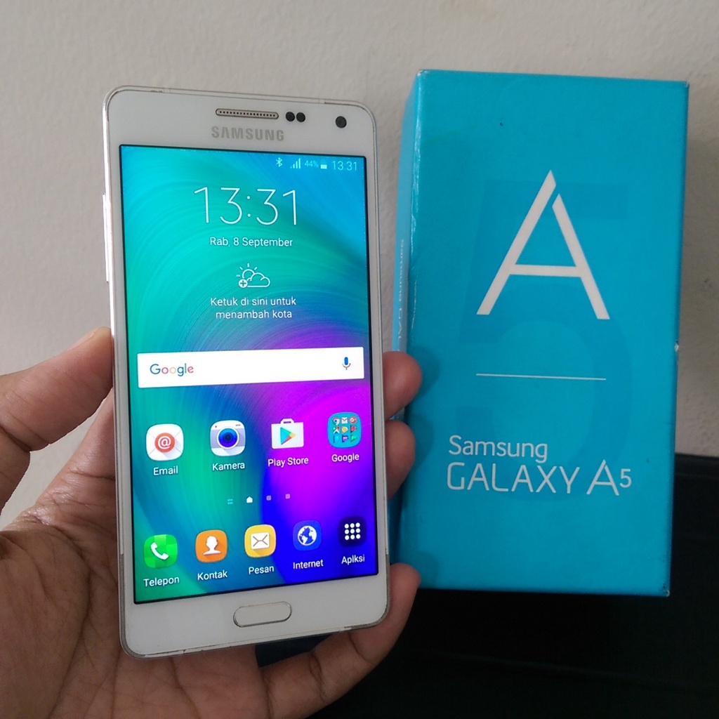 Samsung Galaxy A5 2015 Black LTE 4G NFC Internal16 GB Layar Amoled Ex Garansi Resmi SEIN