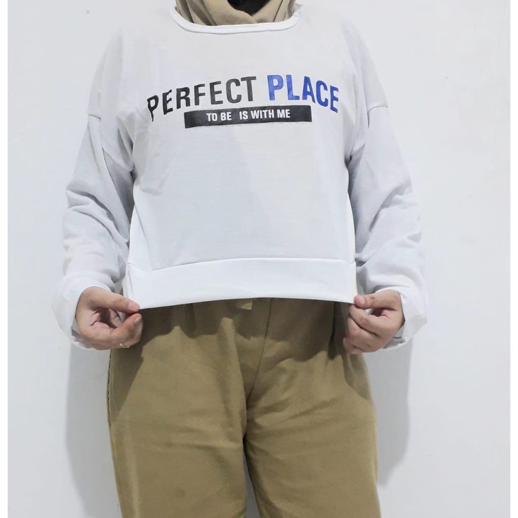 KAOS WANITA PERFECT PLACE OVERSIZE SWEATER CROP