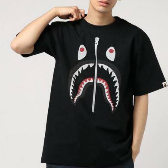 BAPE TEE Embroidery Style Shark Tee ukuran XL original Japan
