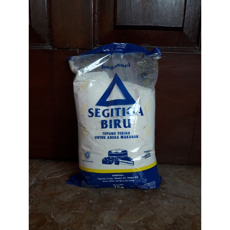 

Tepung Terigu Segitiga Biru