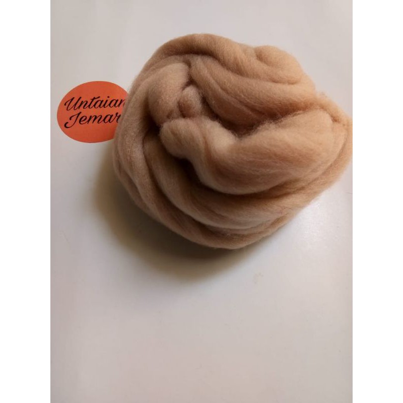 

Loopy Wool Yarn Coklat Muda
