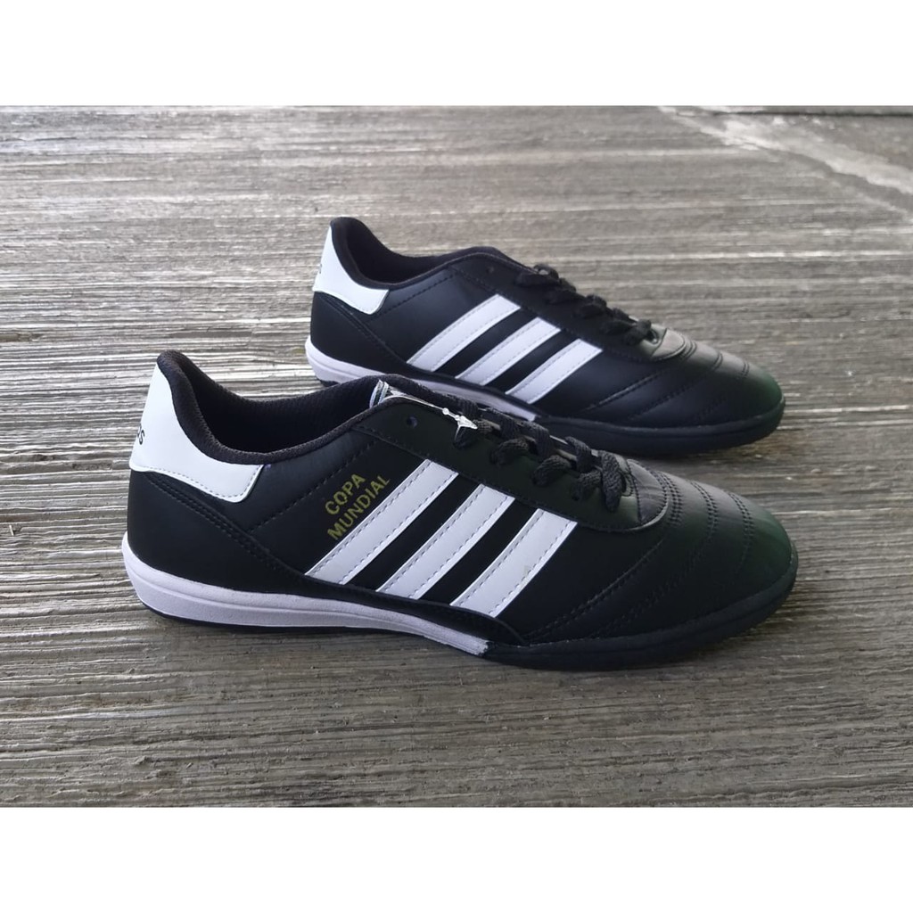Paket Sepatu futsal Adidas copa mundial-sol hitam
