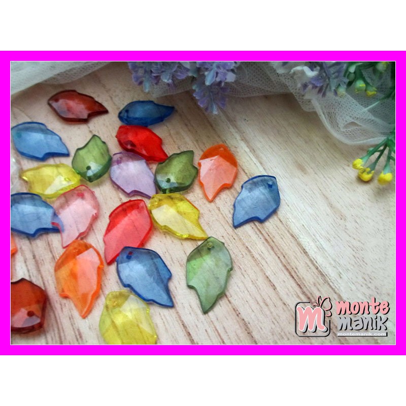 

Bahan Craft 20 Buah Daun Akrilik Bening - AKR-045