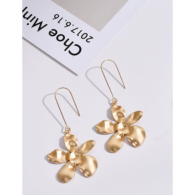 LRC Anting Tusuk Fashion Flower Gold Flower Ginkgo Leaf Earrings D41942