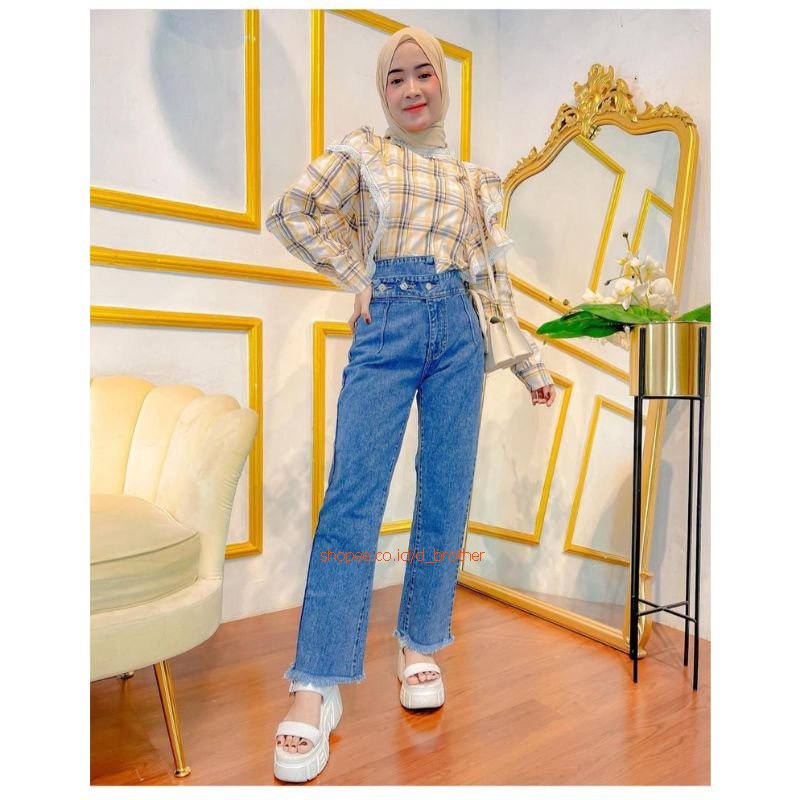 LEMIA BAGGY JEANS SNOW DENIM SABUK KANCING KOREAN STYLE OOTD OUTFIT