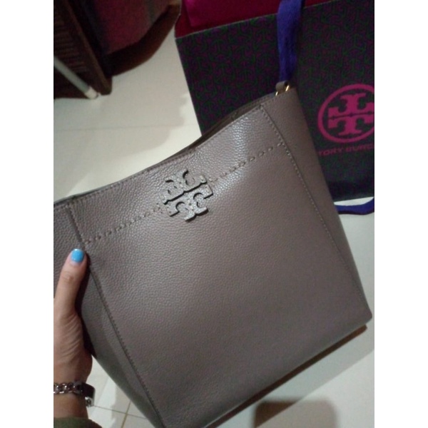 Tory Burch Mcgraw hobo Authentic