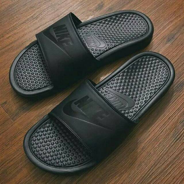 sandal nike benassi original