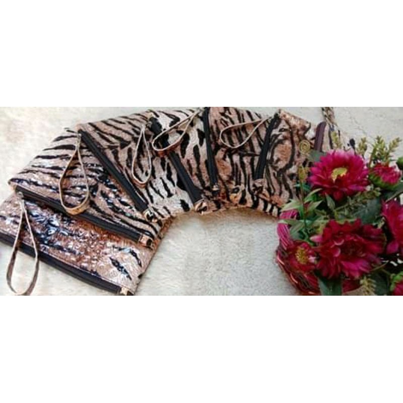 clutch leopard size 25x16cm/Dompet macan/Dompet leopard