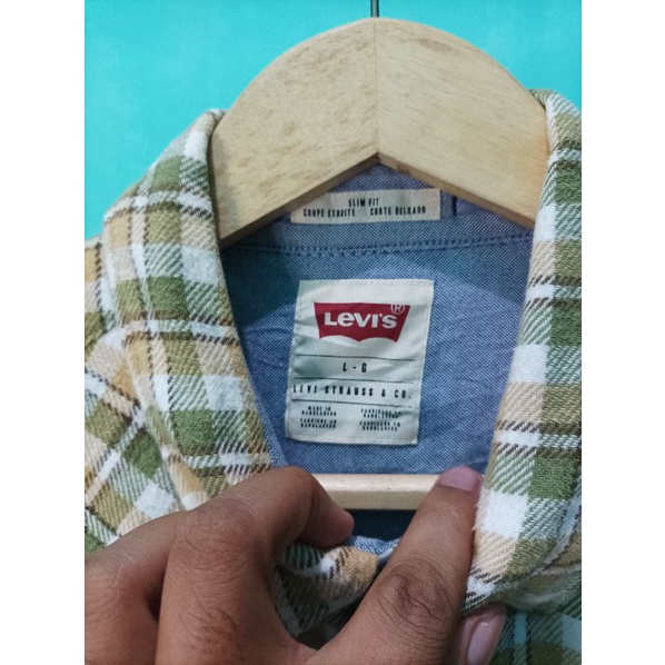 LEVIS KANCING BATU FLANEL