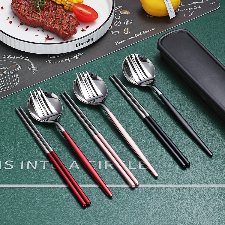 PD001 Alat Makan Korea Cutlery Set Korean Sendok Garpu Sumpit Emas Silver Portable Satu Set Stainless Dengan Tatakan dan Wadah