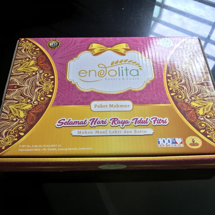 

PAKET KUE KERING ENDOLITA M PARCEL KUE LEBARAN PAKET KUE LEBARAN MURAH
