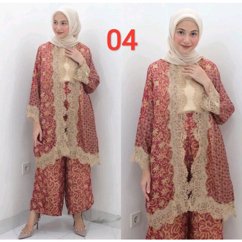 Lace Arumi batik set by sarah the label