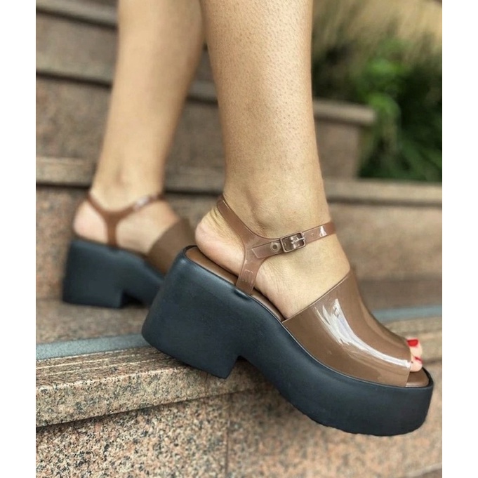 Melissa Pose Ad