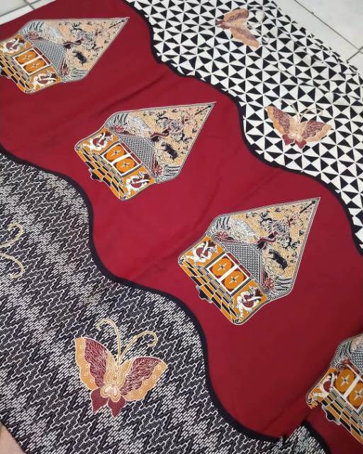 Kain Batik solo motif wayang gunungan kupu