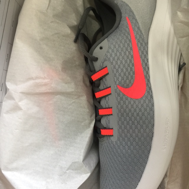 Sepatu nike 100% model lunarconverge original ukuran 40  warna