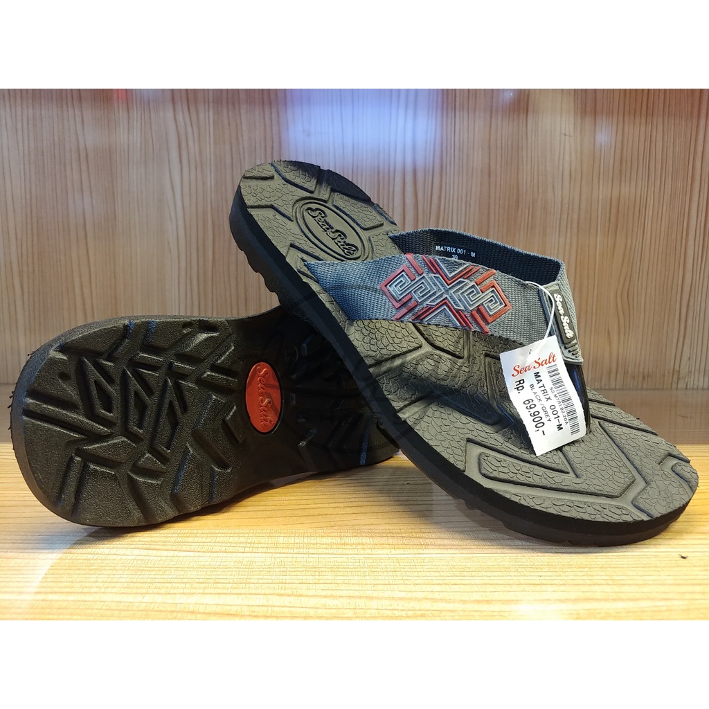 SANDAL JEPIT/SANDAL OUTDOOR SEA SALT MATRIX 001-M l BNIB SEA SALT