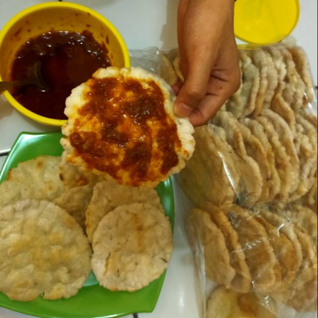

Kemplang ikan panggang Palembang