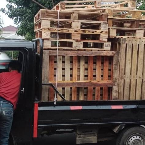 

☀ Palet kayu ●