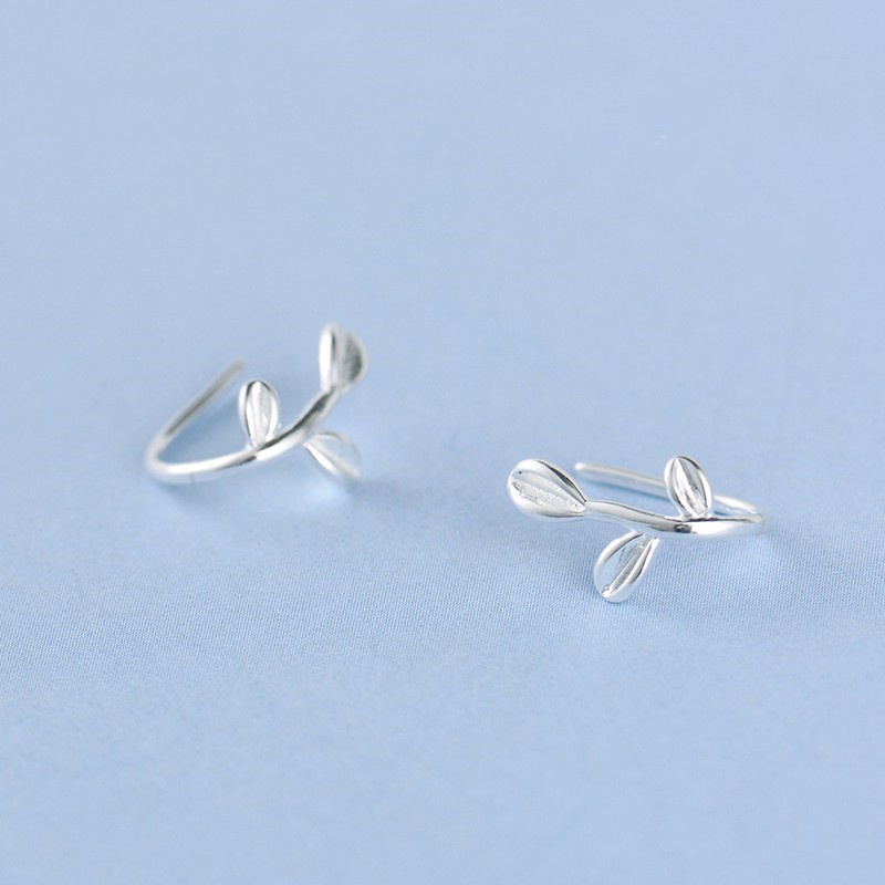 Anting-anting klip daun mode sederhana gaya Korea