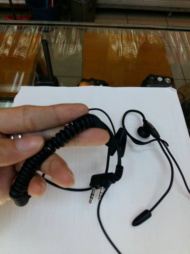 headset ht model mic dimulut