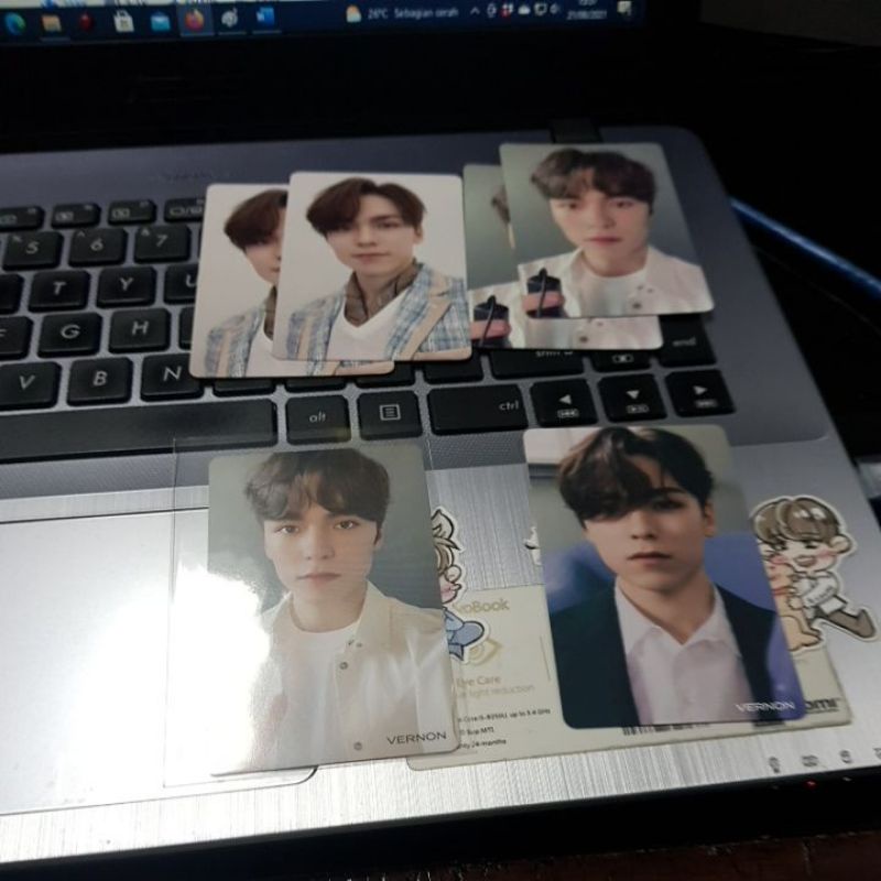 PC dan HMV hitori Janai Vernon