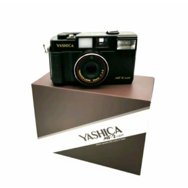 YASHICA CAMERA MF-2