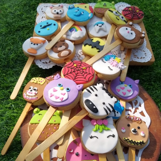 

Cookies karakter mix pakai stick