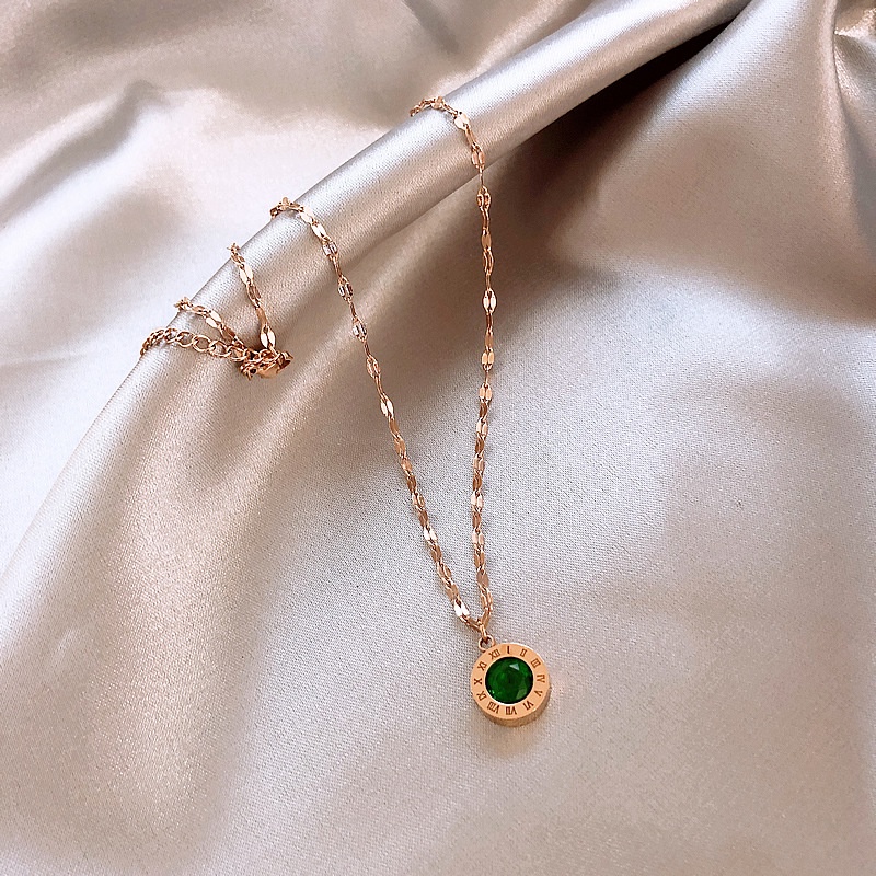 Kalung Titanium Anti Karat Liontin Bulat Kristal Angka Romawi Wanita Perhiasan