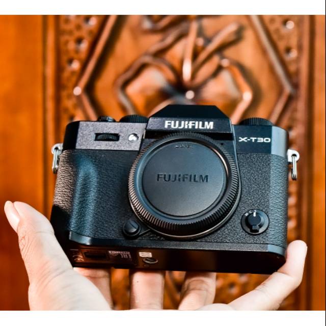 KAMERA MIRRORLESS FUJIFILM XT30 BODY ONLY MULUS BANGET | FUJI XT30