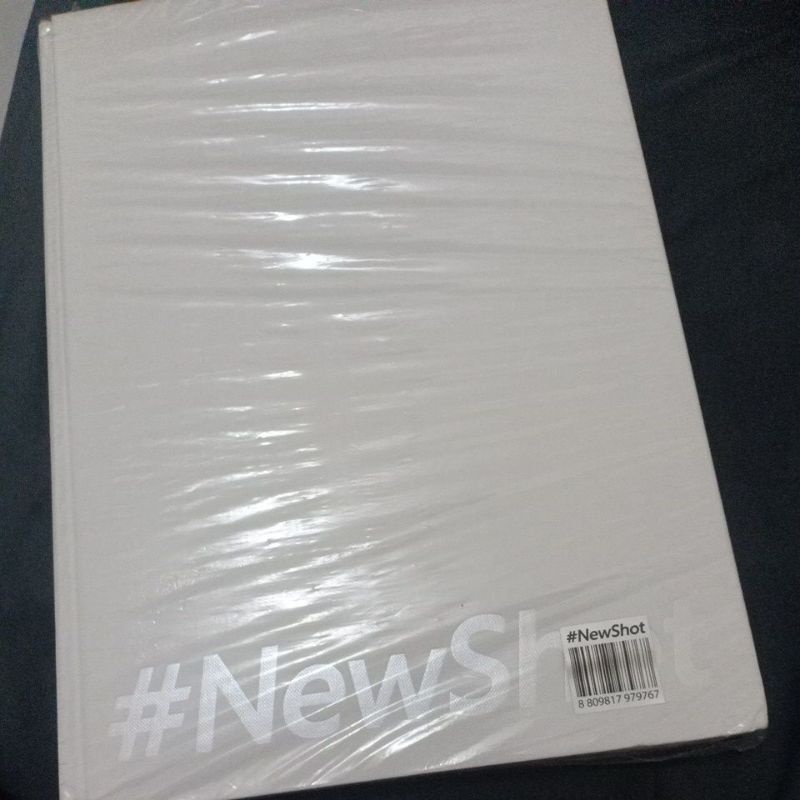 Photobook newshot unsealed & sticker hyunjae newshot