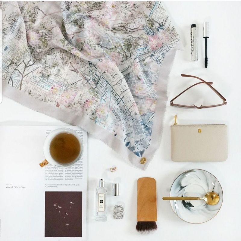 Buttonscarves British Series Ash